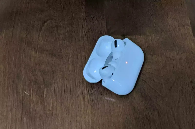Airpod chớp đèn cam: sửa lỗi thế nào?