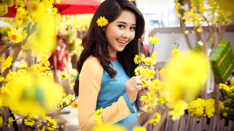 LiveWallpaper: Dùng video du xuân làm hình nền dekstop máy tính Windows 11
