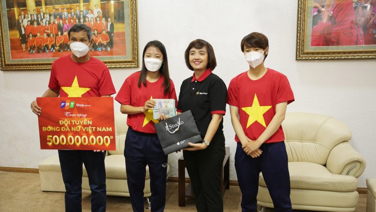 FPT Shop tiên phong tri ân Đội tuyển Bóng đá nữ Việt Nam