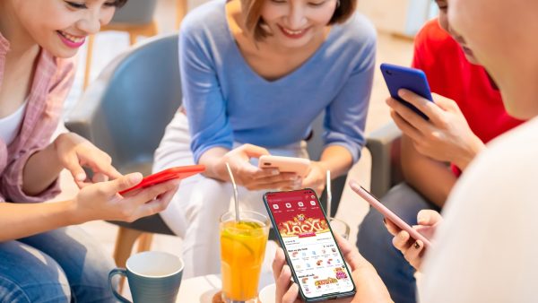 Tổng kết Lắc Xì 2022: 12 triệu người chơi, 270 triệu bao lì xì tiền mặt cùng hàng trăm thẻ quà tặng