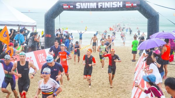 Gần 1500 vận động viên tham gia thi đấu tại VNG IRONMAN 70.3 Việt Nam