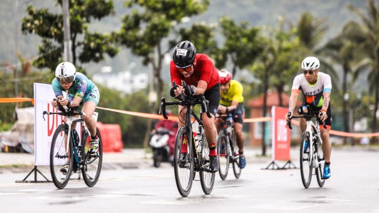 Gần 1500 vận động viên tham gia thi đấu tại VNG IRONMAN 70.3 Việt Nam