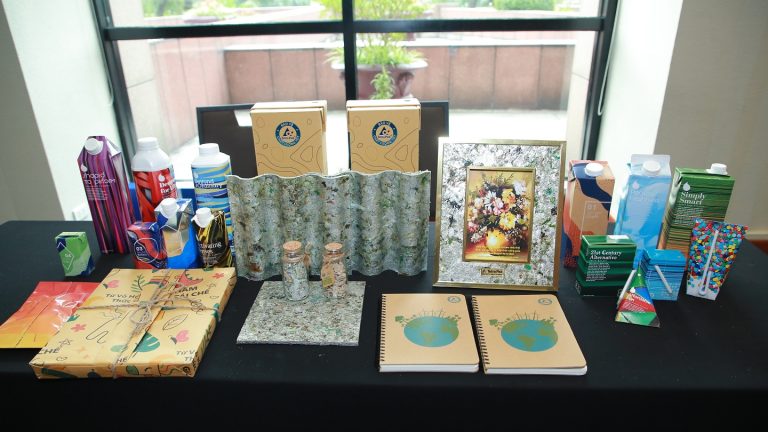 Phát động Ngày hội “Tái chế rác thải – Bảo vệ tương lai” và chương trình thu gom vỏ hộp giấy