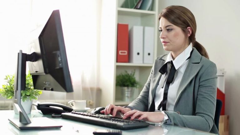 Cách bảo vệ mắt khi ngồi máy tính nhiều