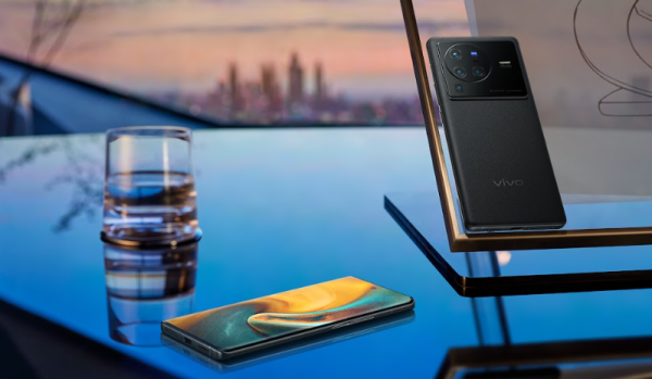 vivo Việt Nam ra mắt flagship X80 series hợp tác chiến lược với ZEISS