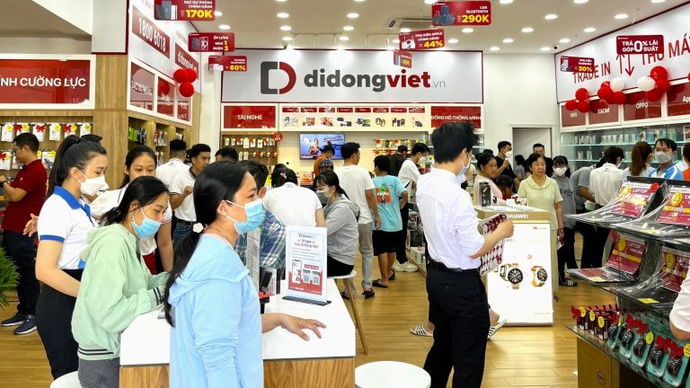 Mùa “Back to School” đến, đại lý bán lẻ tung nhiều ưu đãi sốc cho tân sinh viên