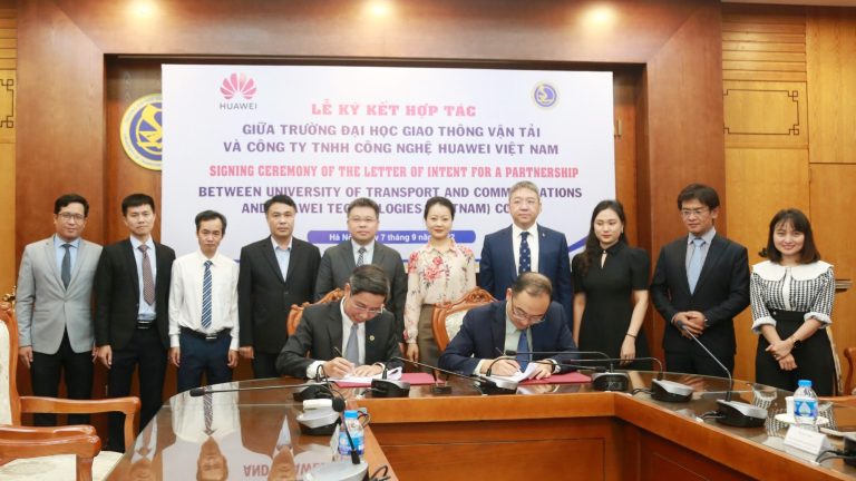 Huawei ký kết hợp tác đào tạo nhân tài số cùng hai trường đại học tại Việt Nam