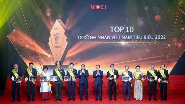 Chủ tịch CMC được vinh danh “Top 10 doanh nhân Việt Nam tiêu biểu 2022”