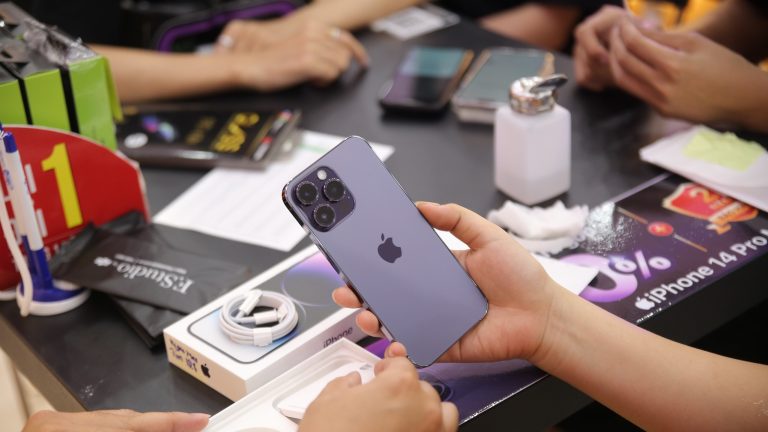 Tin nóng: Từ 1/4, iPhone chính hãng tại Việt Nam bảo hành không cần hóa đơn mua hàng