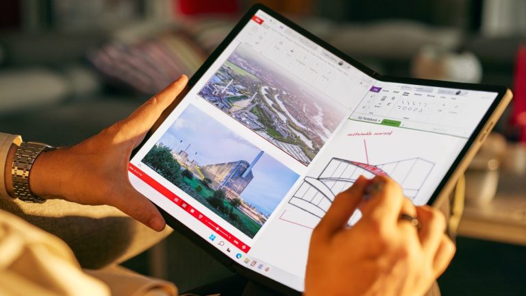 Lenovo giới thiệu các sáng tạo công nghệ thông minh hơn tại Tech World 2022