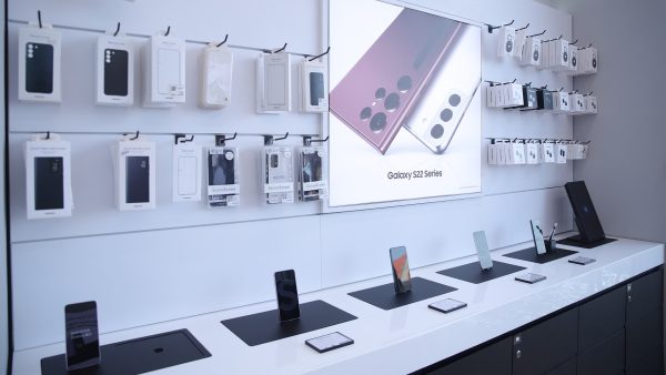 Đồng loạt khai trương 5 cửa hàng, S.Studio by FPT ưu đãi đến 50% cho nhiều sản phẩm Samsung