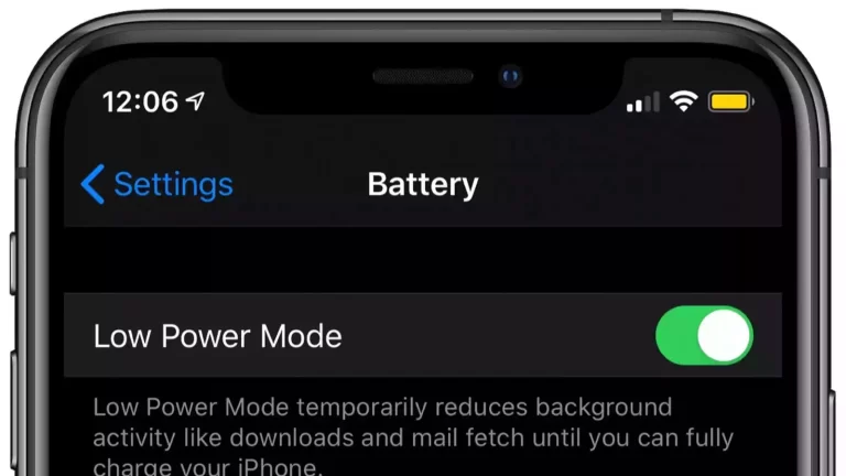 Cách bật tiết kiệm pin trên iPhone dựa theo mức pin còn lại