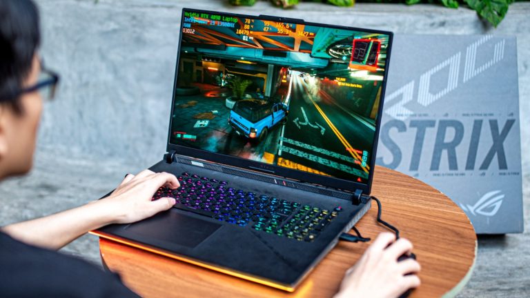 ROG Strix SCAR 18 – Laptop gaming giá 125 triệu đồng có gì hay?