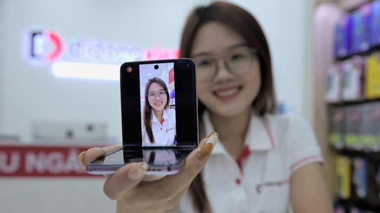 Di Động Việt nhận đặt trước OPPO Find N2 Flip với ưu đãi 5 triệu đồng
