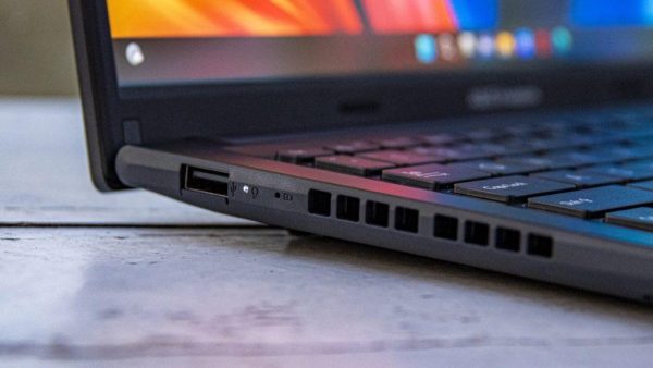 Trên tay ASUS Vivobook 14 OLED - chiếc laptop dành cho sinh viên