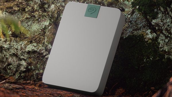 Seagate chuyển đổi các hoạt động sang năng lượng tái tạo và đẩy mạnh Chương trình sản phẩm tuần hoàn ổ cứng