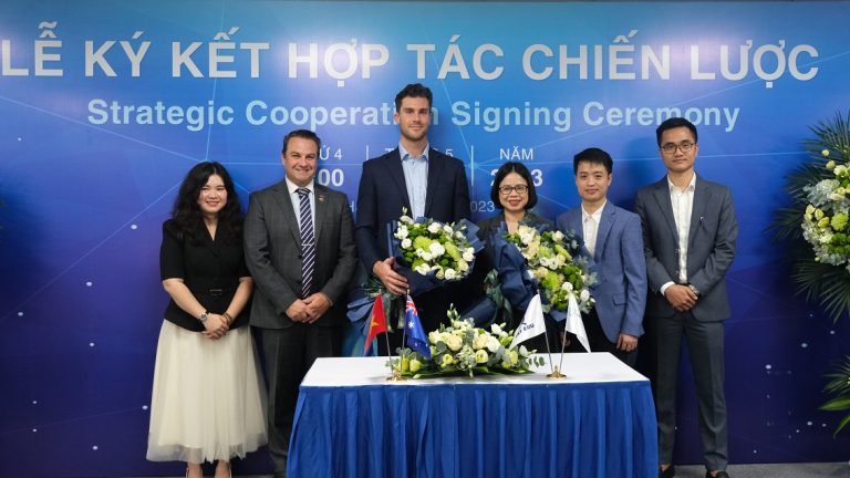 Ant Edu ký hợp tác chiến lược cùng Language Confidence