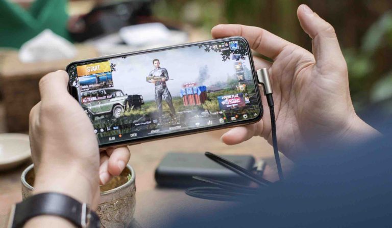 Tần số quét là gì? Điện thoại có màn hình tần số quét càng cao thì chơi game sẽ càng mượt?