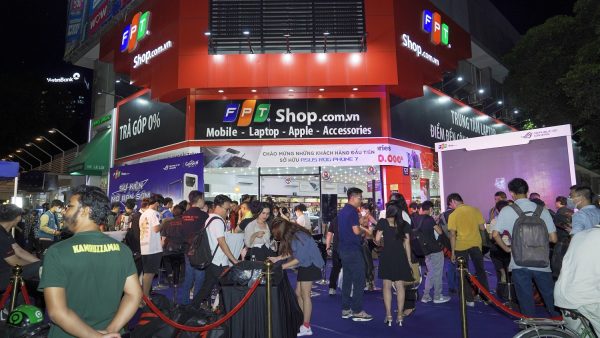 Asus ROG Phone 7 được mở bán sớm tại FPT Shop