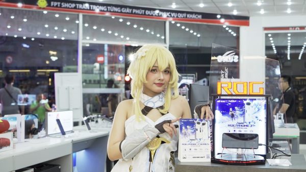 Asus ROG Phone 7 được mở bán sớm tại FPT Shop