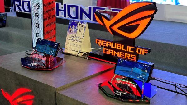 Asus ROG Phone 7 được mở bán sớm tại FPT Shop