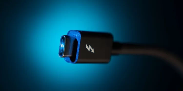 Thunderbolt 4 là gì? Nó khác USB-4 thế nào?