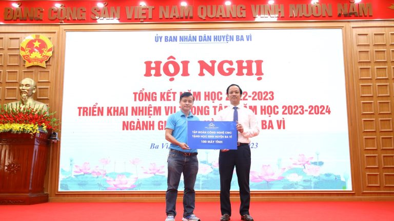 CMC chi 1 tỷ đồng cho các hoạt động xã hội chào đón năm học mới