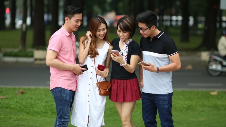 Gói cước YOLO100M giá bao nhiêu, có gì hay?