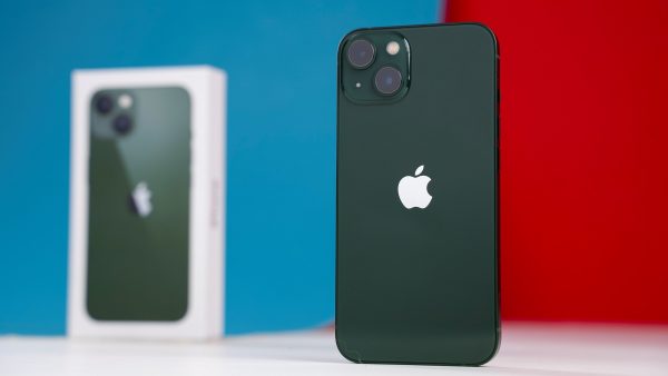 Điểm giá bán iPhone VN/A đầu tháng 8