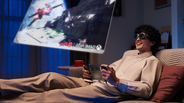Lenovo ra mắt thiết bị và phụ kiện chơi game cầm tay Legion kết nối không dây với PC Gaming