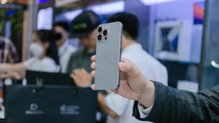iPhone 15 series: Hệ thống bán lẻ cam kết sẵn hàng, đủ màu