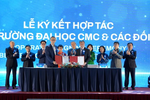 Trường Đại học CMC khai giảng năm học mới, chào đón 1.000 tân sinh viên