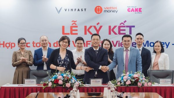 VinFast hợp tác Cake by VPBank và Viettel Mmoney hỗ trợ khách mua xe máy điện trả góp với giá ưu đãi