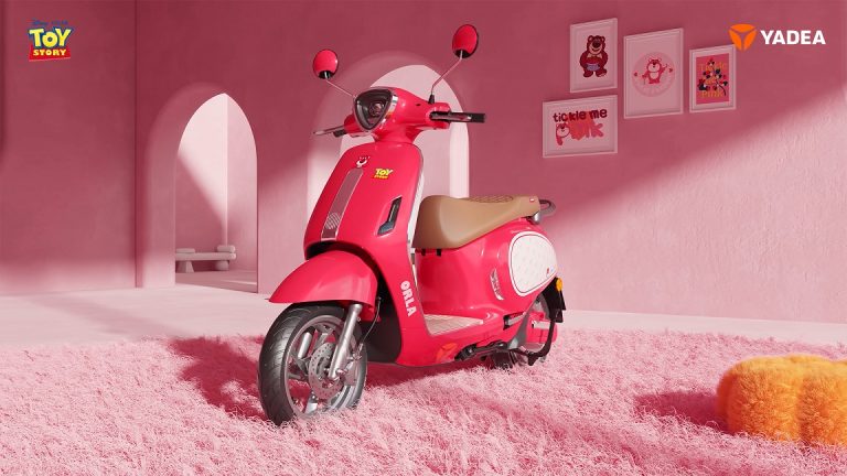 Yadea trình làng xe máy điện hợp tác với gấu dâu Disney Lotso