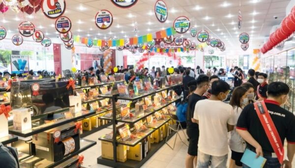 FPT Shop triển khai chương trình sale cuối năm, ưu đãi đến 70% giá