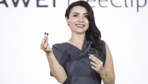 Ra mắt Huawei FreeClip - Tai nghe nhét tai dạng mở đầu tiên của Huawei