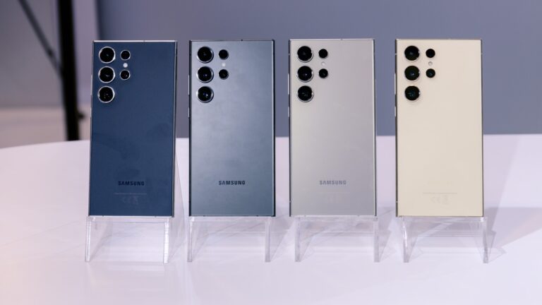 Galaxy S24 series có giá từ 16,99 triệu đồng, được người dùng quan tâm và đặt trước