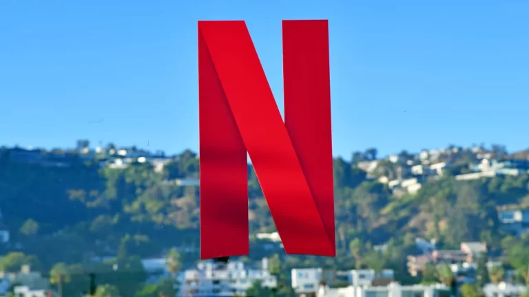 Cách xem phim Netflix trong cửa sổ nổi (2024)