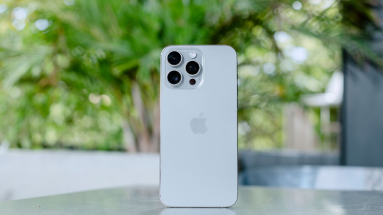 Cận Tết Nguyên Đán 2024, điện thoại, phụ kiện công nghệ giảm giá hàng loạt