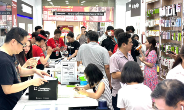 Cận Tết Nguyên Đán 2024, điện thoại, phụ kiện công nghệ giảm giá hàng loạt
