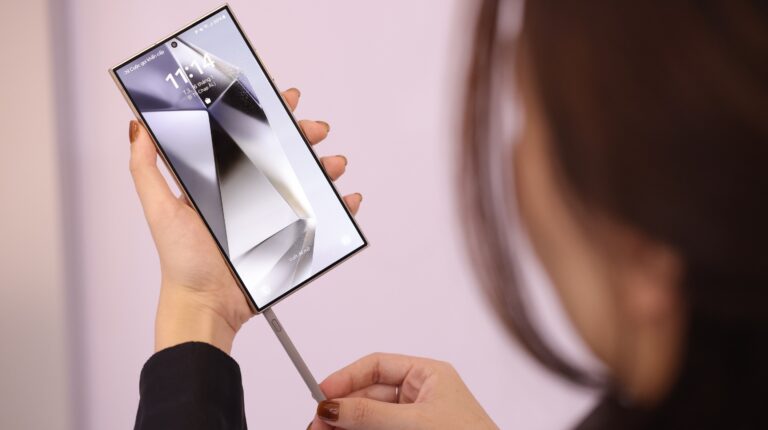 Đặc quyền hấp dẫn 8/3 dành cho khách mua sản phẩm Samsung tại SamZone