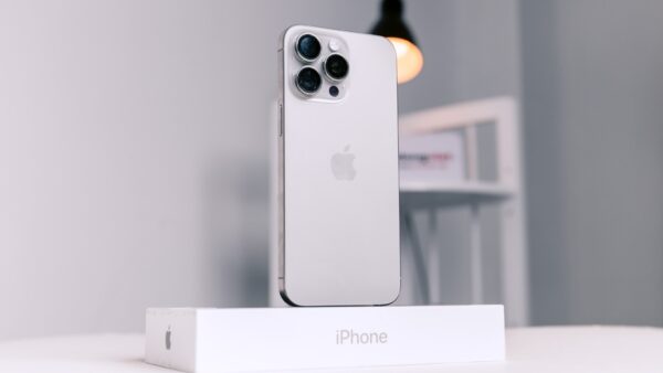 Trả trước 0 đồng vẫn sở hữu iPhone 15 tại Việt Nam