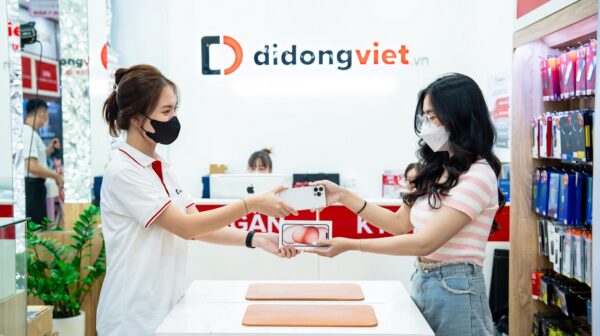 Trả trước 0 đồng vẫn sở hữu iPhone 15 tại Việt Nam