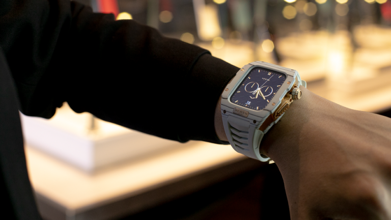 Vertu Watch cao cấp chính hãng lần đầu tiên có mặt tại Việt Nam