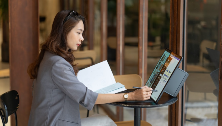 ASUS giới thiệu Zenbook DUO: Laptop 2 màn hình 14″ Lumina OLED đầu tiên tích hợp chip AI