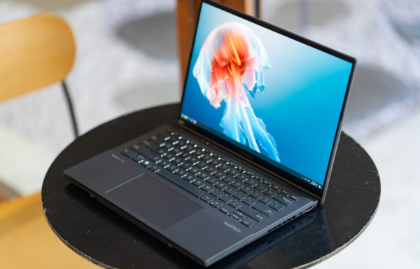 ASUS giới thiệu Zenbook DUO: Laptop 2 màn hình 14" Lumina OLED đầu tiên tích hợp chip AI