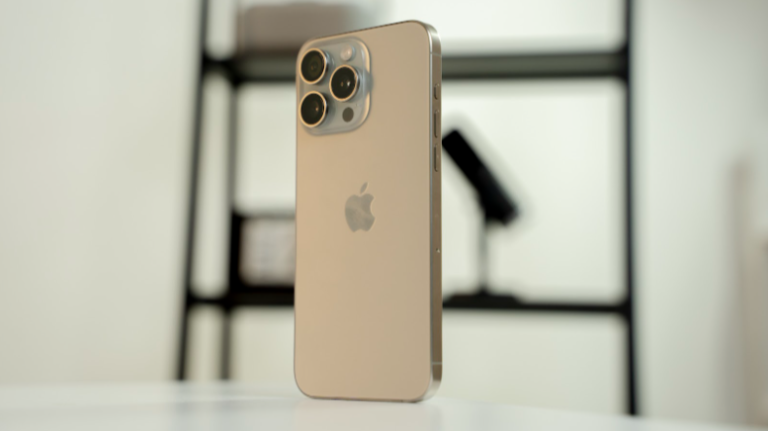 Deal dịp lễ 30/4 – 1/5: Phụ kiện 1K, iPhone 15 Pro Max giảm 6,6 triệu đồng, thu cũ lên đời tặng thêm đến 4 triệu đồng