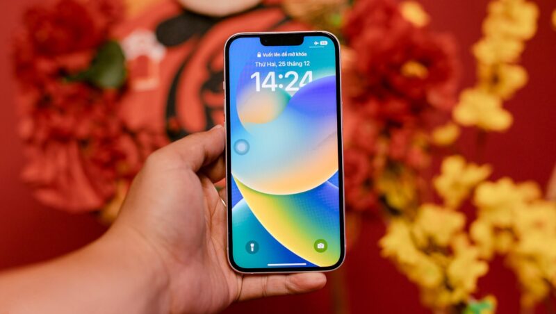 Mega Sale tháng 4: Điện thoại giảm đến 10 triệu đồng, tặng Galaxy Fit 3 0Đ, deal chồng deal giảm thêm đến 1 triệu đồng