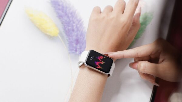 Mega Sale tháng 4: Điện thoại giảm đến 10 triệu đồng, tặng Galaxy Fit 3 0Đ, deal chồng deal giảm thêm đến 1 triệu đồng