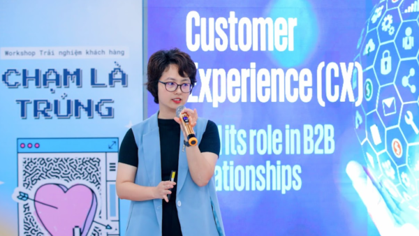 Đại học CMC tổ chức hội thảo “Trải nghiệm khách hàng: Chạm là Trúng”